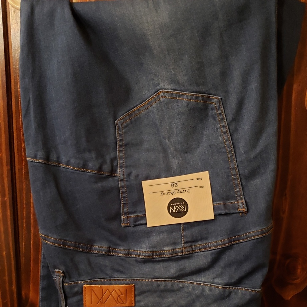 RWN Curvy Skinny size 28w
